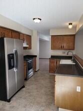 8155 Tulip Tree Ct in Colorado Springs, CO - Foto de edificio - Building Photo