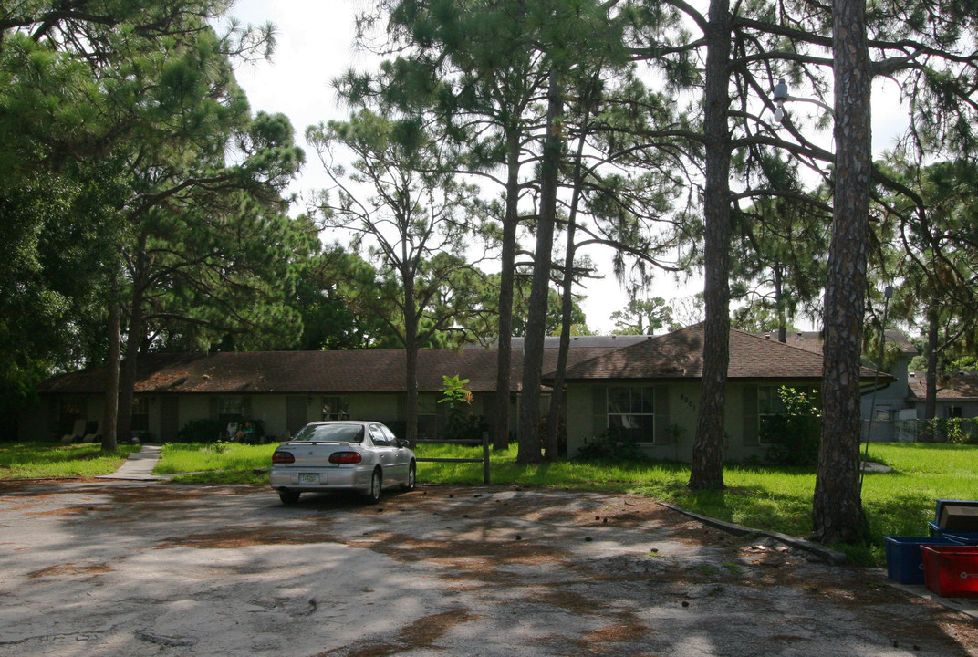 Tropical Fruit Garden in Sarasota, FL - Building Photo