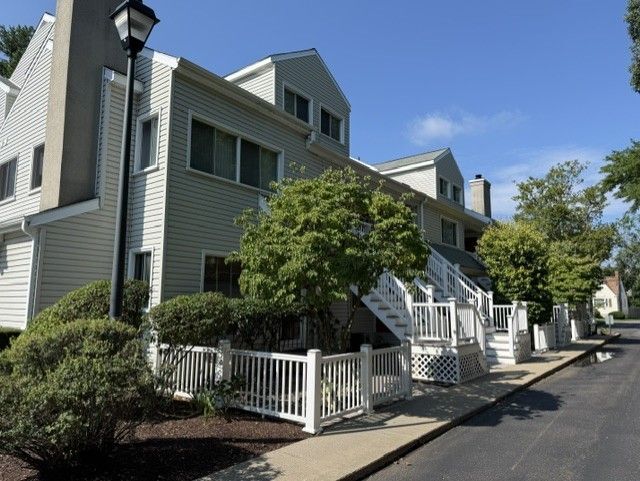 property at 510 E Main St