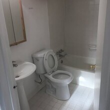 114 S Lee St in Falls Church, VA - Building Photo - Building Photo