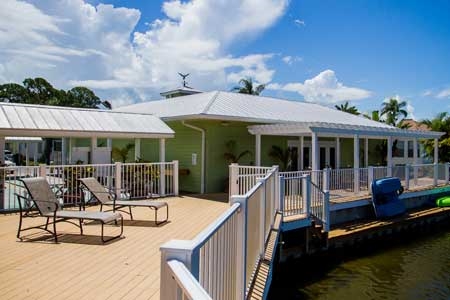 Waterside Club in Bradenton, FL - Building Photo