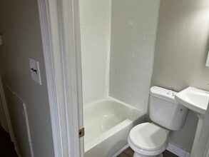 58 Main St in Goffstown, NH - Building Photo - Building Photo