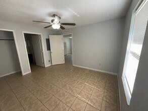 2104 Bonneville Dr in Orlando, FL - Building Photo - Building Photo