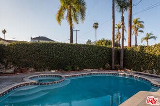 1650 S Crest Dr in Los Angeles, CA - Building Photo - Building Photo