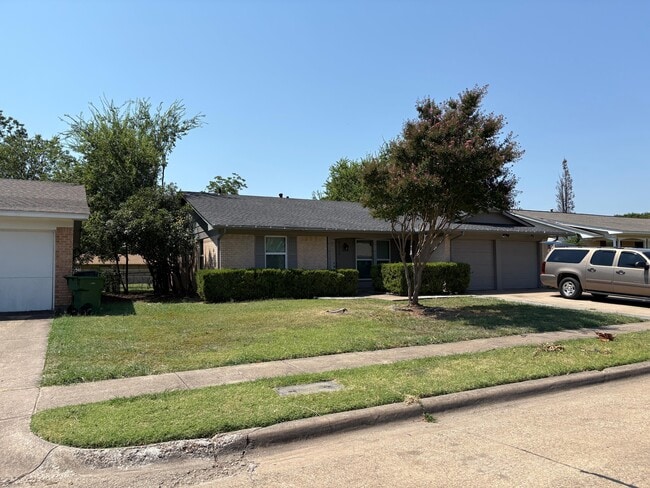 3514 Summit Ln in Garland, TX - Building Photo - Building Photo