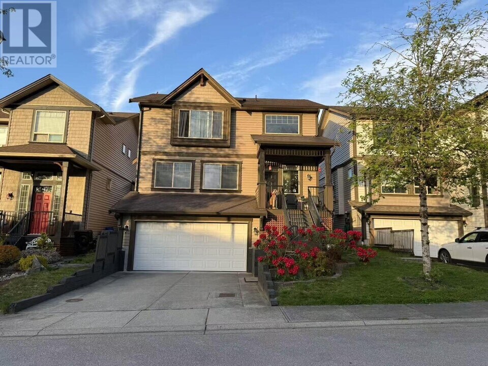 10758 Beecham Place in Maple Ridge, BC - Building Photo