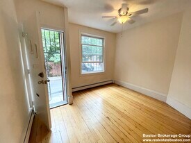 32 Sussex St in Boston, MA - Building Photo