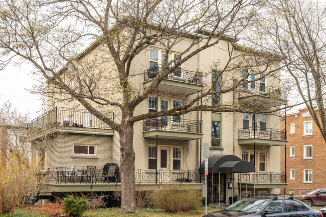 880 Calixa-Lavallée Av in Québec, QC - Building Photo - Building Photo