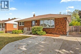 1374 Josephine Ave in Windsor, ON - Building Photo