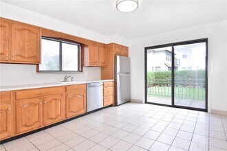 40 Second Ave in Pelham, NY - Building Photo - Building Photo