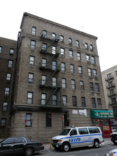 2115-2119 Ryer Ave in Bronx, NY - Foto de edificio - Building Photo