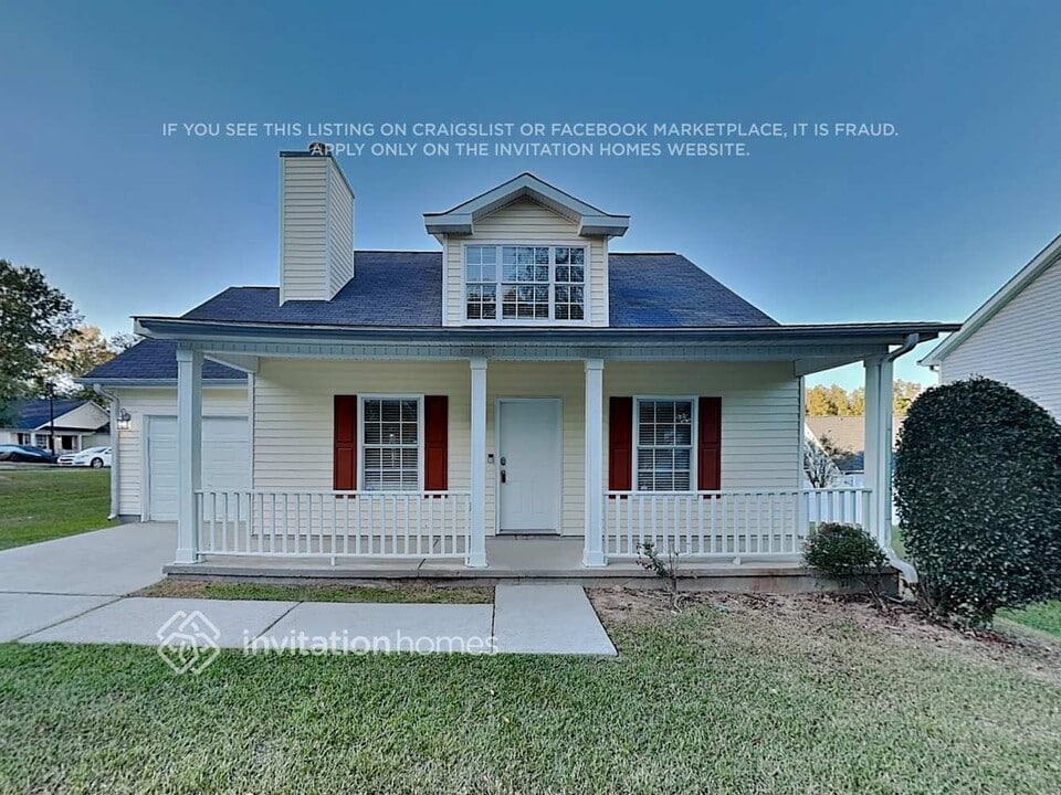 3700 Pointe Cir in Fairburn, GA - Building Photo