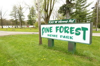 Pine Forest Home Park in Clio, MI - Foto de edificio - Other