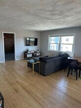 314 E 8th St in Boston, MA - Foto de edificio - Building Photo