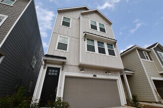 2209 Via Laura Ln in Houston, TX - Building Photo - Building Photo