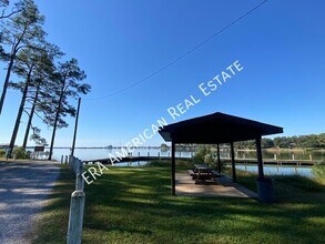 6 Poquito Rd in Shalimar, FL - Building Photo - Building Photo