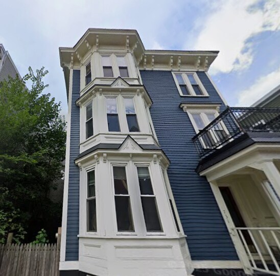 731 Parker St, Unit 1 in Boston, MA - Building Photo