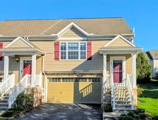 521 Fox Ridge Ln in Lebanon, PA - Foto de edificio - Building Photo