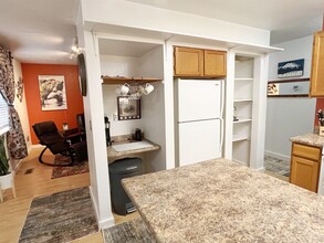 7533 Regal Mountain Dr in Anchorage, AK - Building Photo - Building Photo