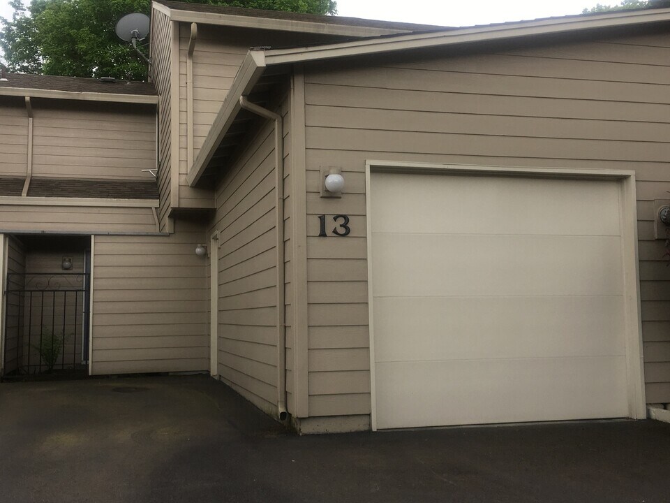 8604 NE Mason Dr in Vancouver, WA - Building Photo