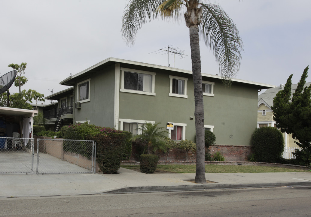 The Olive Apartments in Anaheim, CA - Building Photo