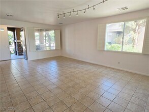 3586 Fair Bluff St in Las Vegas, NV - Building Photo - Building Photo