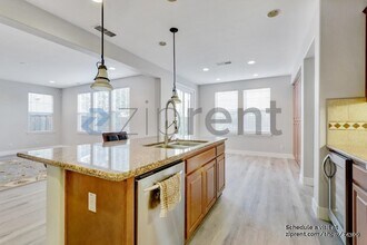 360 S Sonrisa St in Mountain House, CA - Building Photo - Building Photo