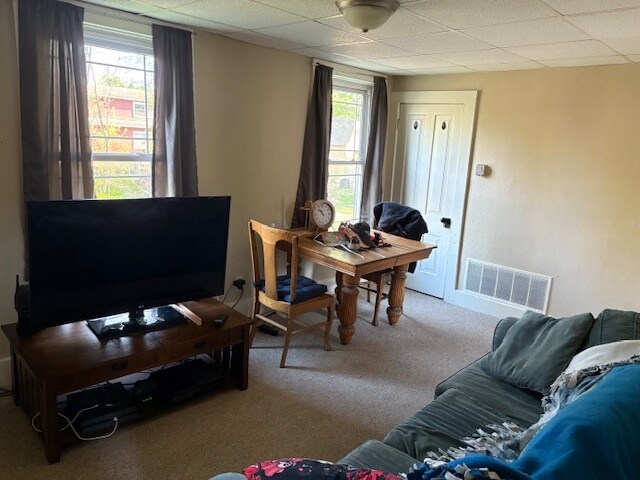 304 Highland Ave, Unit Upstairs in Owatonna, MN - Foto de edificio - Building Photo