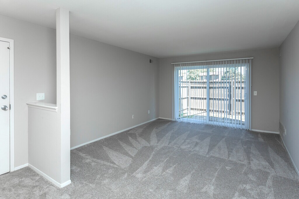 Essex at Hampton Apartments in Rochester Hills, MI