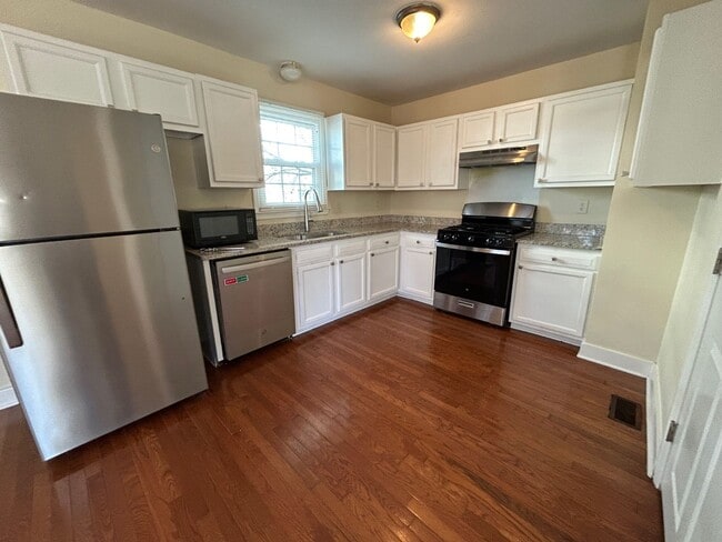 61 Cooper St in Charleston, SC - Building Photo - Building Photo