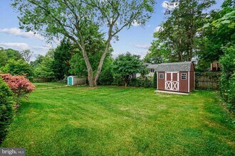 11806 Seven Locks Rd in Potomac, MD - Building Photo - Building Photo