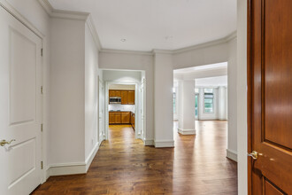 2500 Peachtree Rd NW in Atlanta, GA - Building Photo - Building Photo