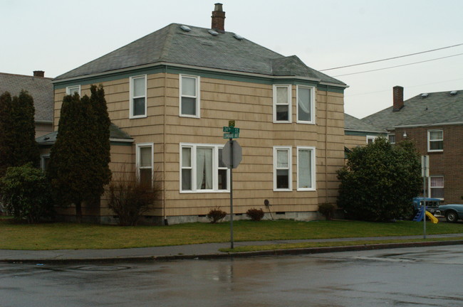 2007 24th St in Everett, WA - Building Photo - Building Photo