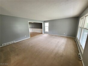 6266 Liberty Rd in Solon, OH - Building Photo - Building Photo
