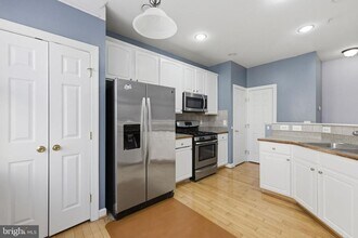 2454 Curie Ct in Herndon, VA - Building Photo - Building Photo