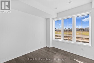 9 Lilac Ln in Thorold, ON - Building Photo - Building Photo