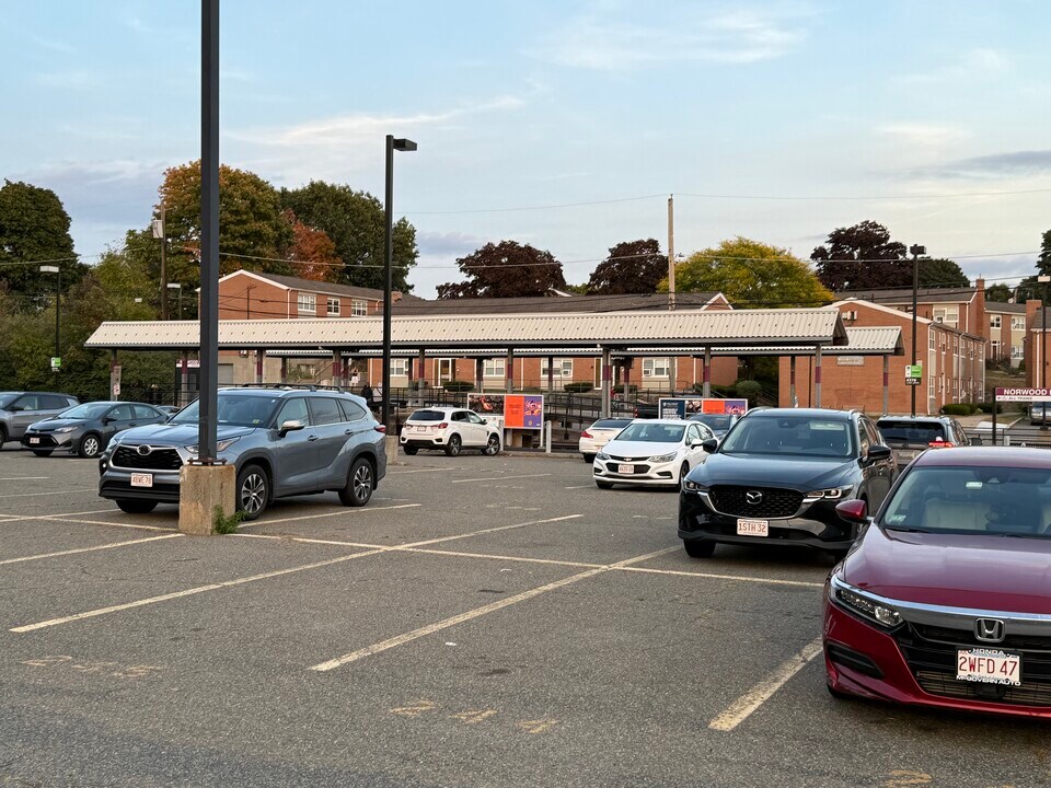 211 Central St, Unit a113 in Norwood, MA - Building Photo