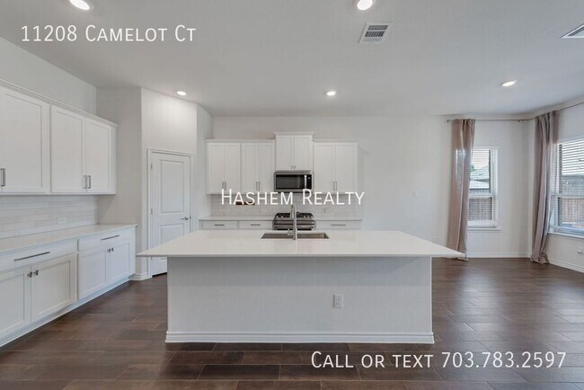 11208 Camelot Ct in Aubrey, TX - Building Photo - Building Photo