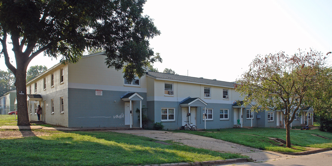 1201 S East St in Raleigh, NC - Foto de edificio