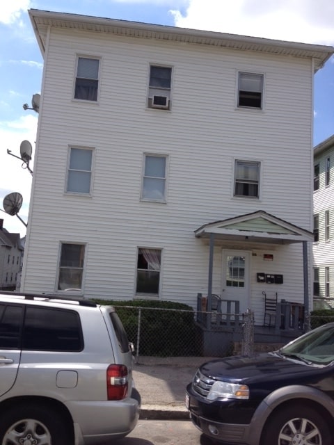 36 Perry Ave, Unit 36 Perry ave