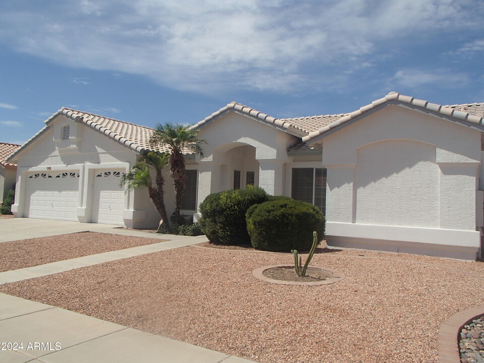 7738 W Port Au Prince Ln in Peoria, AZ - Building Photo