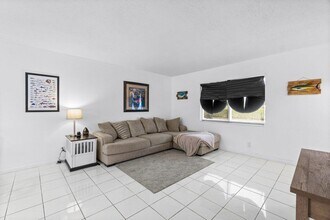 658 NE 6th Ct in Boynton Beach, FL - Building Photo - Building Photo