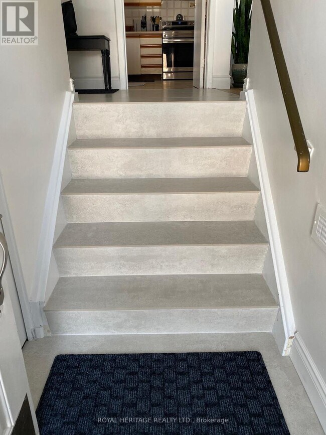 65 Wintergreen Rd in Toronto, ON - Building Photo - Building Photo