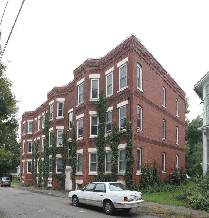 19 Perkins Ave in Northampton, MA - Building Photo