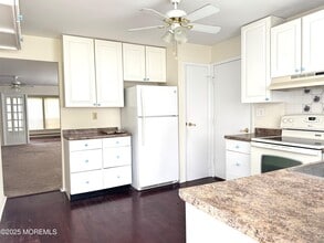 561B Malvern Ct in Manchester Township, NJ - Building Photo - Building Photo