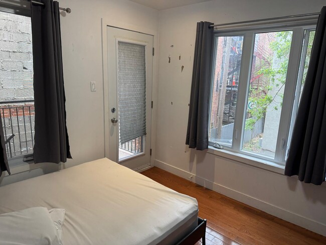 property at 3714 Coloniale Av