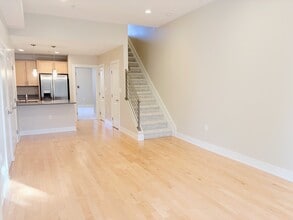 1123 6th St NW, Unit 101 in Washington, DC - Building Photo - Building Photo