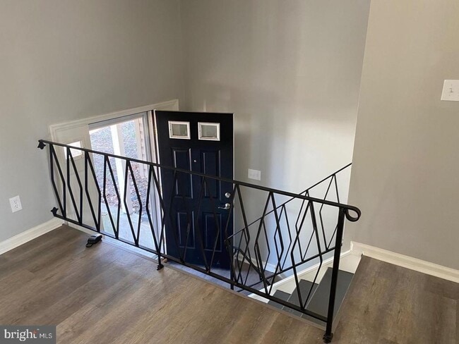 11 Windflower Dr