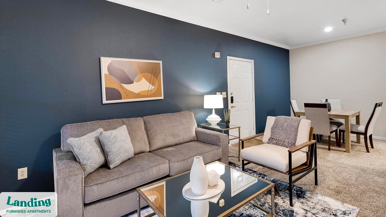 165 Forestbrook Dr in Lewisville, TX - Foto de edificio