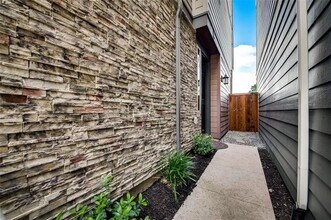 5858 Orion Pl in Dallas, TX - Building Photo - Building Photo
